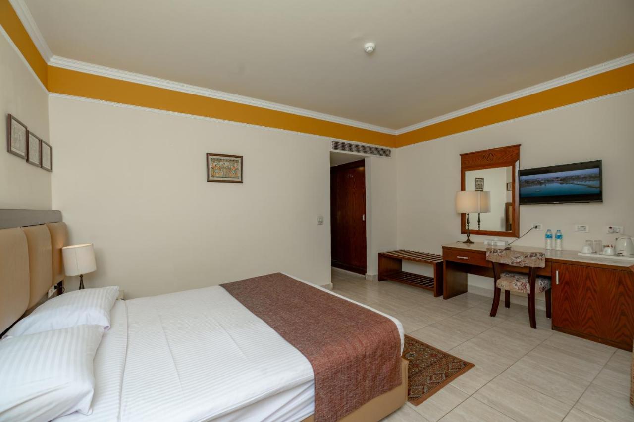 Minamark Beach Resort For Families And Couples Only Hurghada Exterior photo